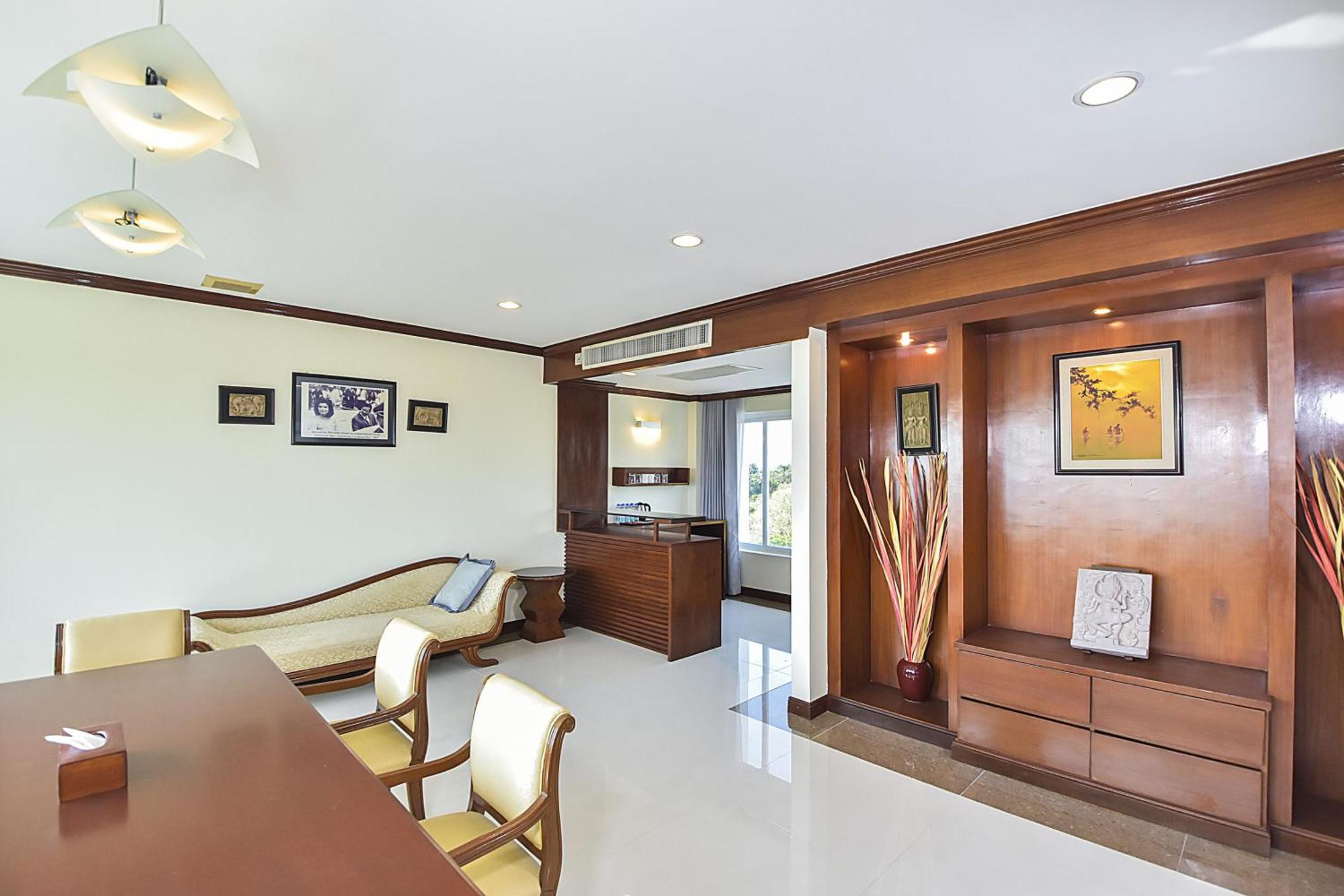 Independence Hotel Resort & Spa Preăh Sihanŭk Zewnętrze zdjęcie